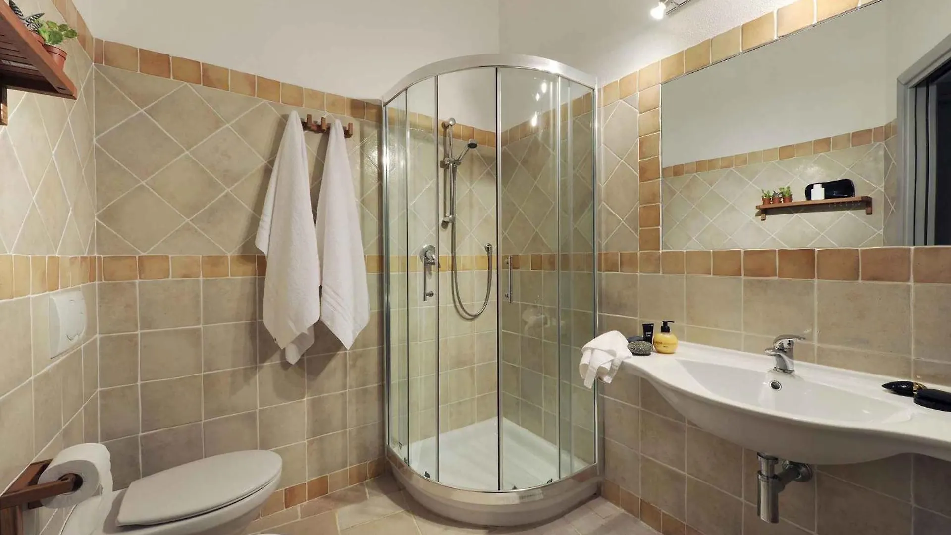 Apartment In Santa Margherita Di Pula 48219