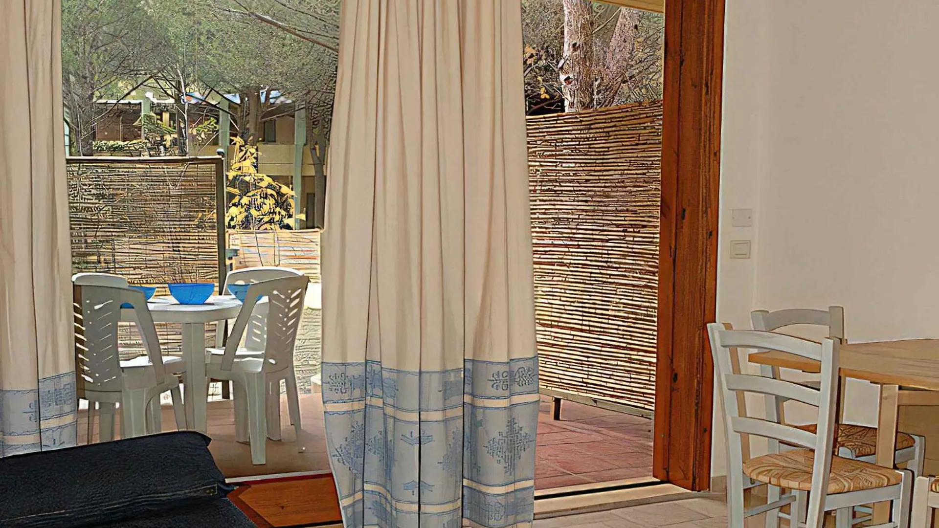 Apartment In Santa Margherita Di Pula 48219